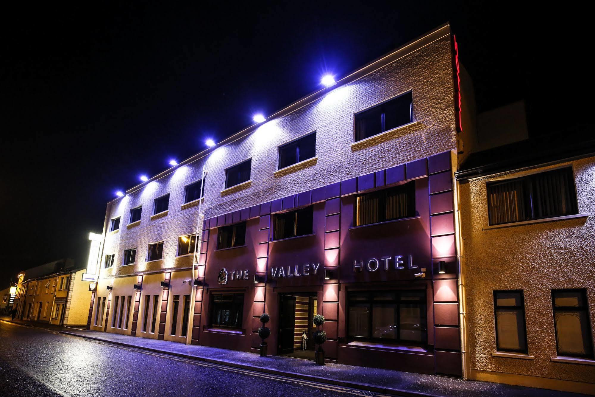 The Valley Hotel & Carriage Gardens ファイブマイルタウン エクステリア 写真